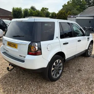 2012 Land Rover Freelander 2.2 SD4 GS 5-door Auto Estate Diesel - Image 5
