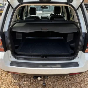 2012 Land Rover Freelander 2.2 SD4 GS 5-door Auto Estate Diesel - Image 7