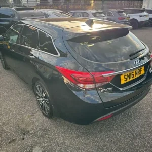 2016 Hyundai i40 1.7 CRDi Diesel Estate - Image 7