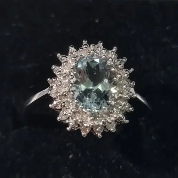 9ct white gold diamond and aquamarine ring