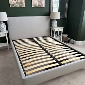 King size upholstered bed - Image 2