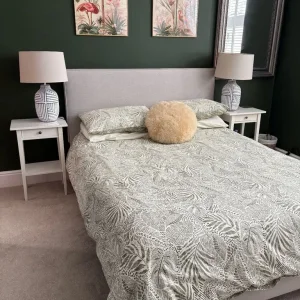 King size upholstered bed