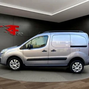 2016 Citroen Berlingo 1.6 BlueHDi XTR Multispace MPV - Image 4