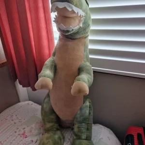 Large toy dinosaur - Image 2