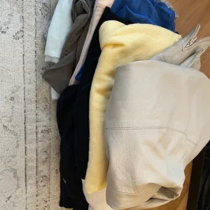 Women’s clothes bundle