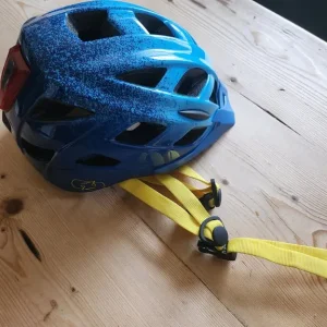 CHILDREN'S BIKE IN GREAT CONDITION - Image 6