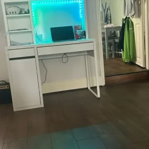 Ikea Micke desk