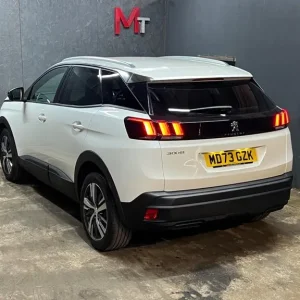 2023 Peugeot 3008 1.5 BlueHDi Active Premium + EAT Euro 6 (s/s) 5dr Hatchback Diesel Automatic - Image 4
