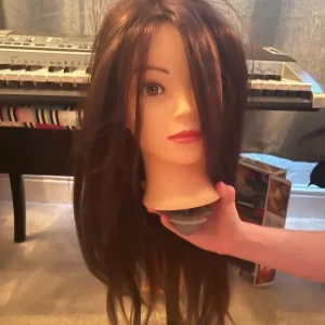 Dolls head for hair dressing