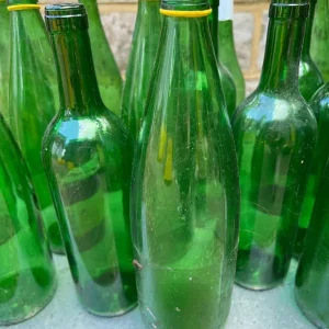 Empty green glass bottles - Image 2
