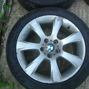 Genuine 18 inch BMW alloys with decent tyres - Image 5