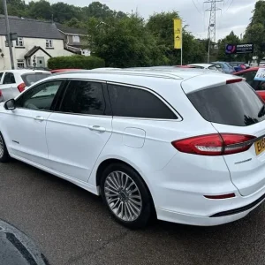 2019 Ford Mondeo 2.0 Ti-VCT Titanium Estate Hybrid - Image 4