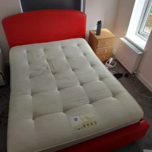 Bed and mattress - Image 2