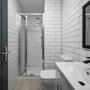 Room in a 7-bedroom student house - Image 2
