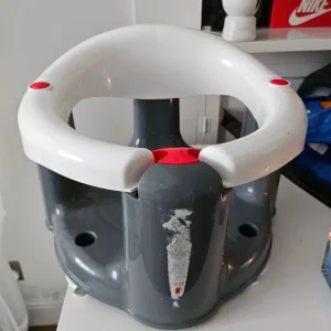 Baby feeding seat/ Bathing seat - Image 3