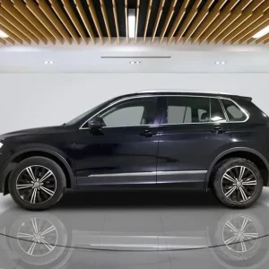 2017 Volkswagen Tiguan 2.0 TDI Diesel SUV - Image 5