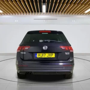 2017 Volkswagen Tiguan 2.0 TDI Diesel SUV - Image 7