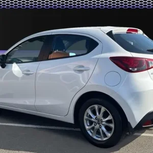 2018 Mazda 2 1.5 75 SE-L 5-door Hatchback - Image 2