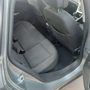 Vauxhall Astra Hatchback 2012 Manual - Image 5