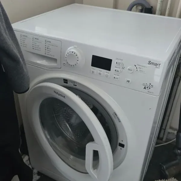 Hotpoint Washing Machine (small)