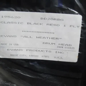1 x 20 EVANS CLASSIC & 1 x 22 EVANS BASS DRUM HEADS GLOSS BLACK - Image 6