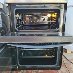 Zanussi freestanding electric cooker stainless steel 60cm wide - Image 3