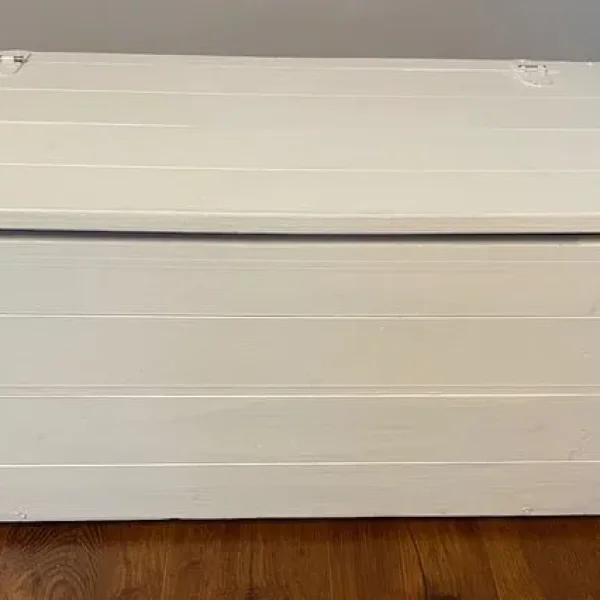 Solid pine ottoman