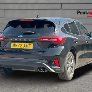 Ford Focus 1.0t Ecoboost St Line Hatchback 5-door Petrol Manual - Image 4