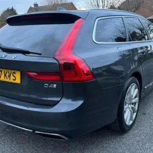 2017 Volvo V90 2.0 D4 Inscription Auto Estate - Image 4