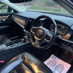 2017 Volvo V90 2.0 D4 Inscription Auto Estate - Image 7