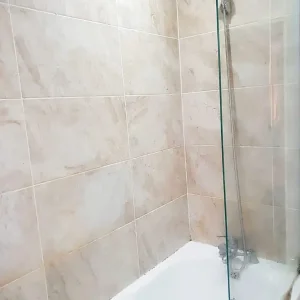 Master Double Room Available – East Ham E63HS - Image 2