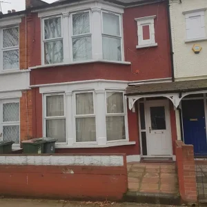 Master Double Room Available – East Ham E63HS - Image 6