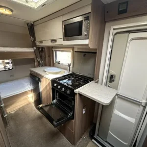 2014 Swift Escape 696 6-Berth Family Motorhome - Image 7