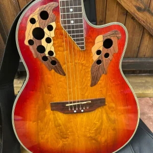 Full size Ridgewood electric/acoustic guitar - Image 4