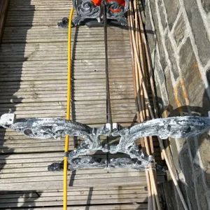 Cast iron table base - Image 2