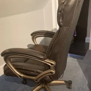 Swivel Armchair For Home Or Office - Image 3