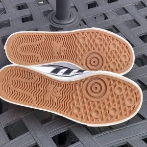 Adidas Nizza Trainers UK6 - Image 4