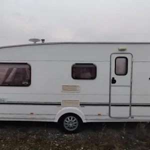 Abbey Aventura 2003 touring caravan - Image 5