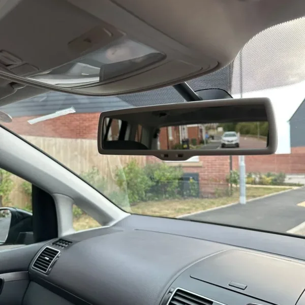 Volkswagen 1399 2013 7-seater