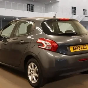 2013 Peugeot 208 1.4 HDi Active 5dr Hatchback - Image 4
