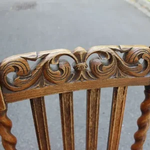 Barley twist antique chair - Image 6