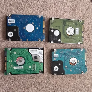 Computer 2.5" HDDs assorted - Image 4