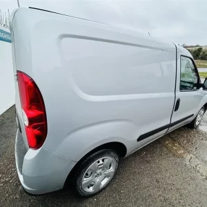 2017 Vauxhall Combo 1.3 CDTi Sportive Panel Van - Image 8