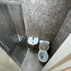 Room available - Image 4