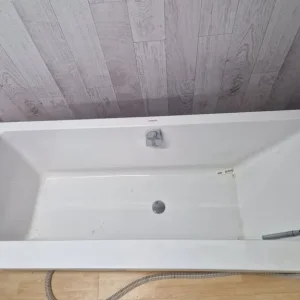 Duravit Bathroom Display Bath with Handshower - Image 3