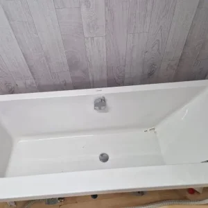 Duravit Bathroom Display Bath with Handshower - Image 4