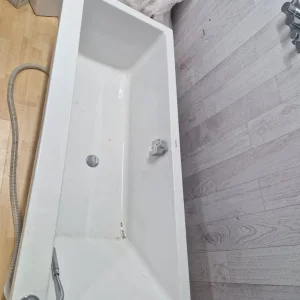 Duravit Bathroom Display Bath with Handshower - Image 5