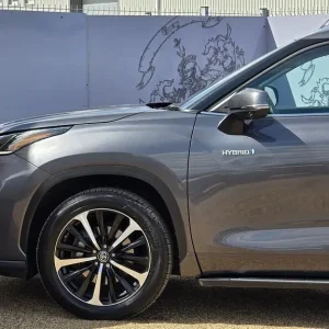 2021 Toyota Highlander VVT-i Hybrid SUV - Image 5