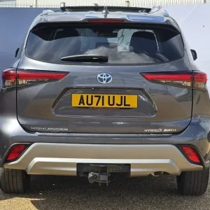 2021 Toyota Highlander VVT-i Hybrid SUV - Image 8