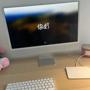 Top spec silver iMac M3